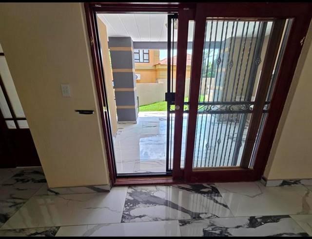 4 BEDROOM PROPERTY TO RENT IN FAERIE GLEN